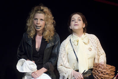 Badics Pertra, Kovács Nikolett - © theater.hu - Ilovszky  Béla