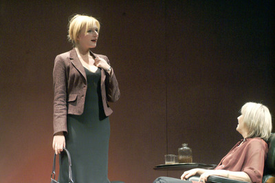 Szamos Zsófia - Halász Judit - © theater.hu - Ilovszky  Béla