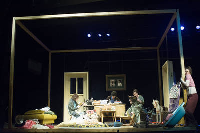Jelenet az előadásból - © theater.hu - Ilovszky  Béla