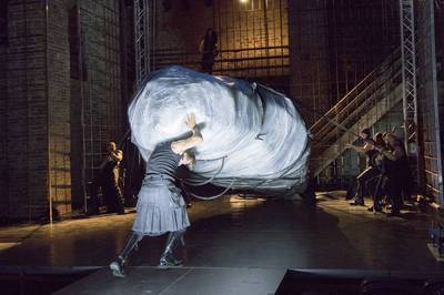 Jelenet az előadásból - © theater.hu - Ilovszky  Béla