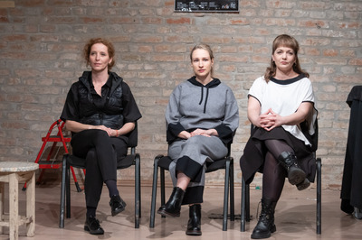 Szorcsik Kriszta, Gábri Nikolett, Tarr Judit - © theater.hu - Ilovszky  Béla