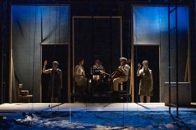 Jelenet az előadásból - © theater.hu - Ilovszky  Béla