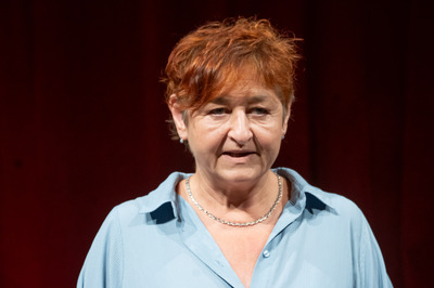 Lőkös Ildikó bevezetőt mond - © theater.hu - Ilovszky  Béla