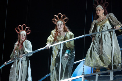 Kapi Zsuzsanna, Fürjes Anna, Megyesi Schwartz Lúcia - © theater.hu - Ilovszky  Béla