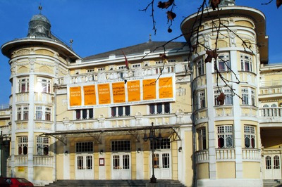 A színház homlokzata - © theater.hu - Ilovszky  Béla