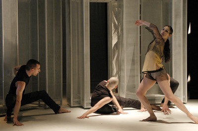 Jelenet az előadásból - © theater.hu - Nyikos Tícia