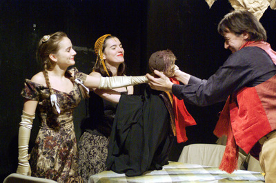 Rusznák Adrienn, Homonnai Katalin, Tamási Zoltán  - © theater.hu - Ilovszky  Béla