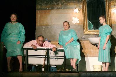 Jelenet az előadásból - © theater.hu - Ilovszky  Béla