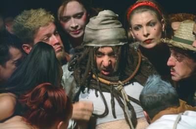 Jelenet az előadásból - © theater.hu - Ilovszky  Béla